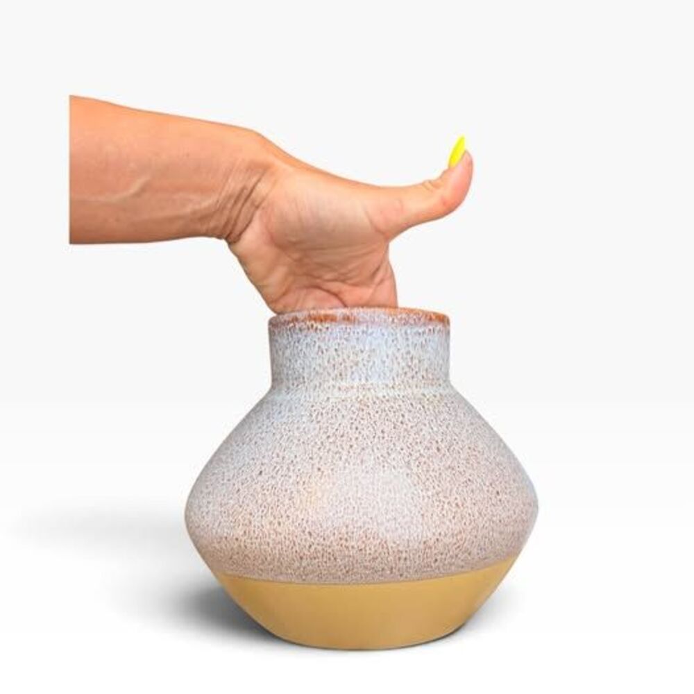 New Macy’s two-tone ceramic vase